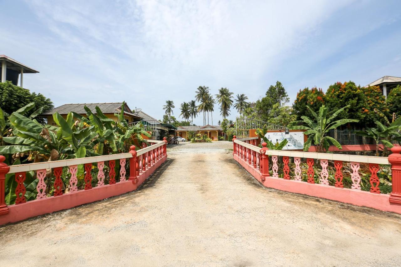 Oyo 89887 Chalet Yunie Marang Kültér fotó