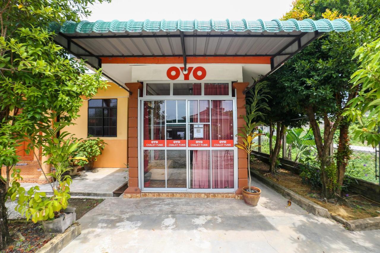 Oyo 89887 Chalet Yunie Marang Kültér fotó