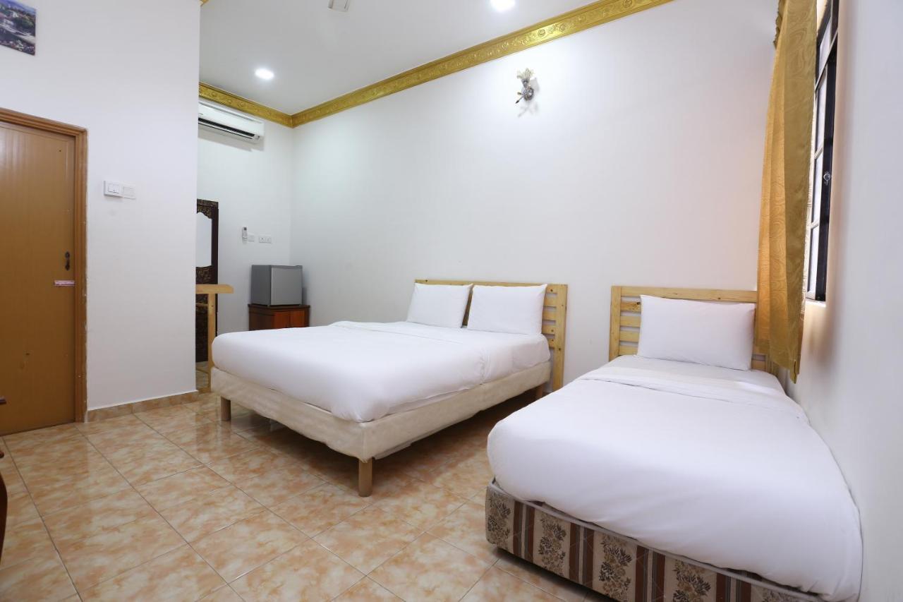 Oyo 89887 Chalet Yunie Marang Kültér fotó