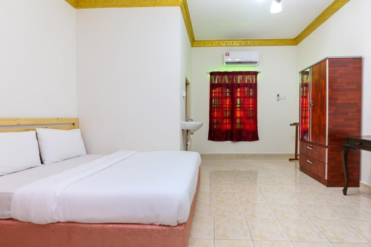 Oyo 89887 Chalet Yunie Marang Kültér fotó