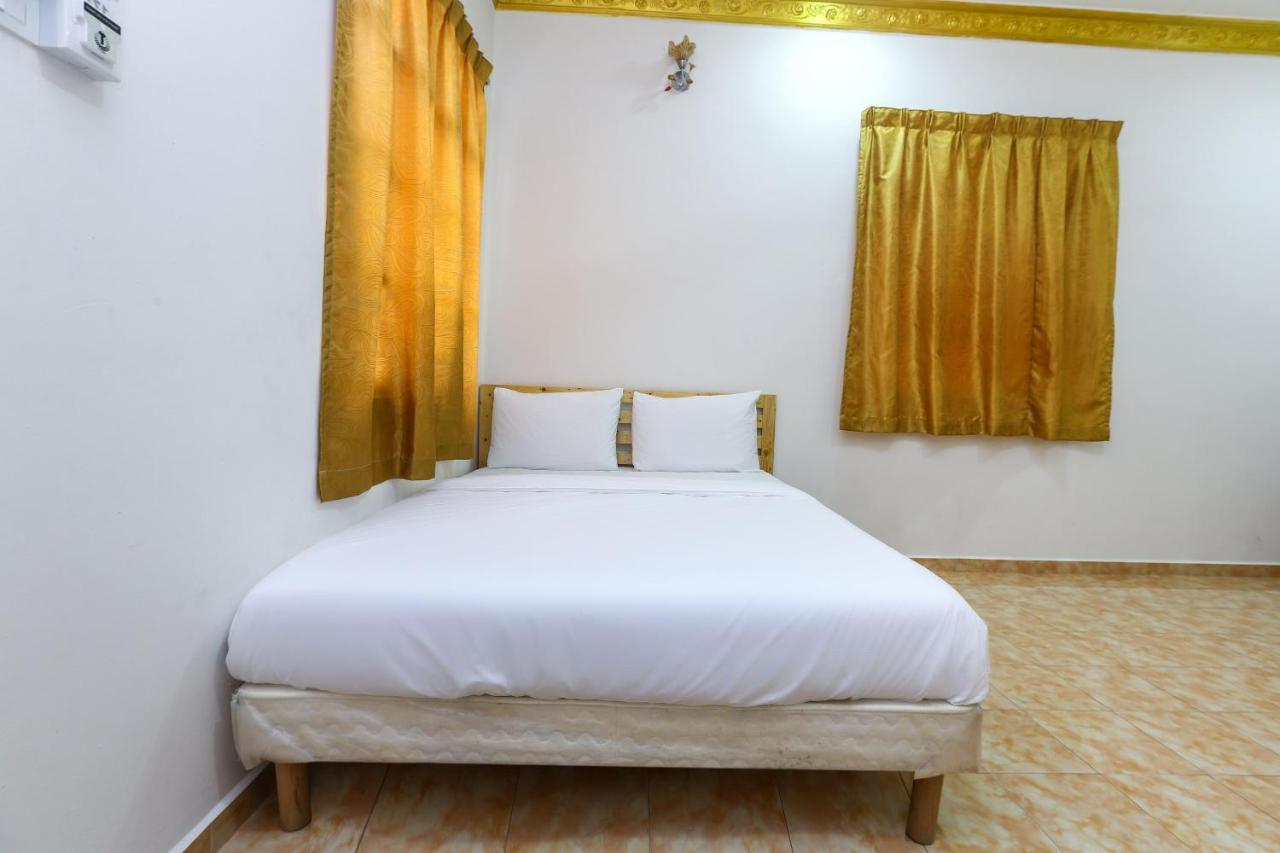 Oyo 89887 Chalet Yunie Marang Kültér fotó
