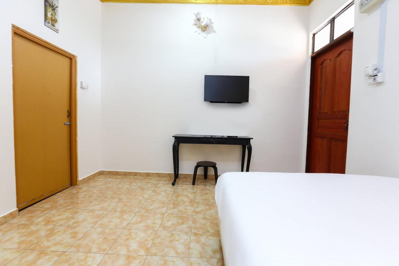 Oyo 89887 Chalet Yunie Marang Kültér fotó
