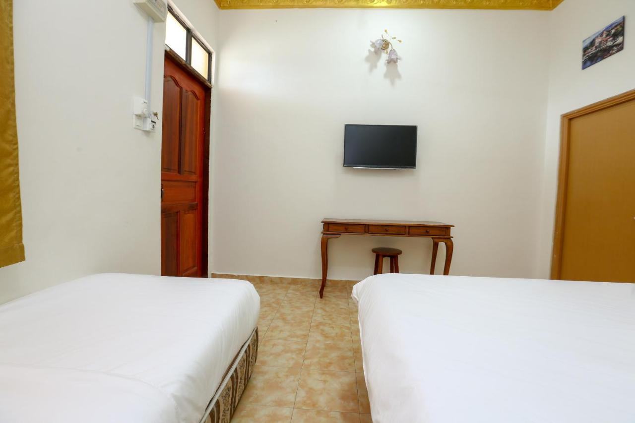 Oyo 89887 Chalet Yunie Marang Kültér fotó