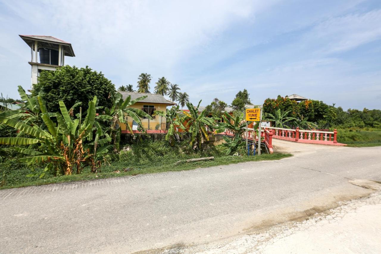 Oyo 89887 Chalet Yunie Marang Kültér fotó