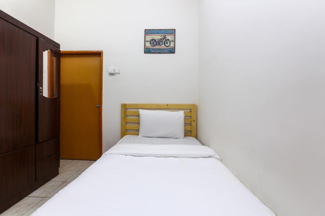 Oyo 89887 Chalet Yunie Marang Kültér fotó