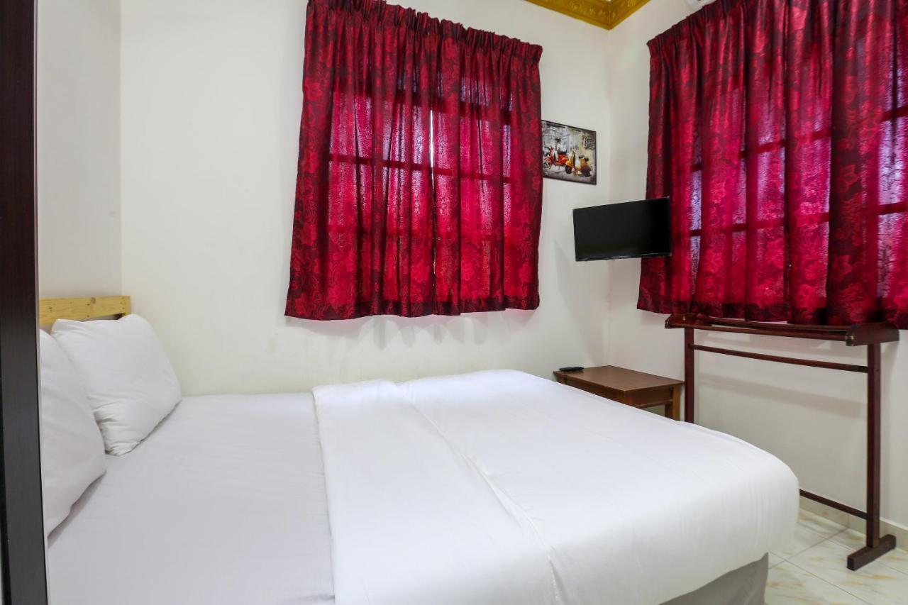 Oyo 89887 Chalet Yunie Marang Kültér fotó