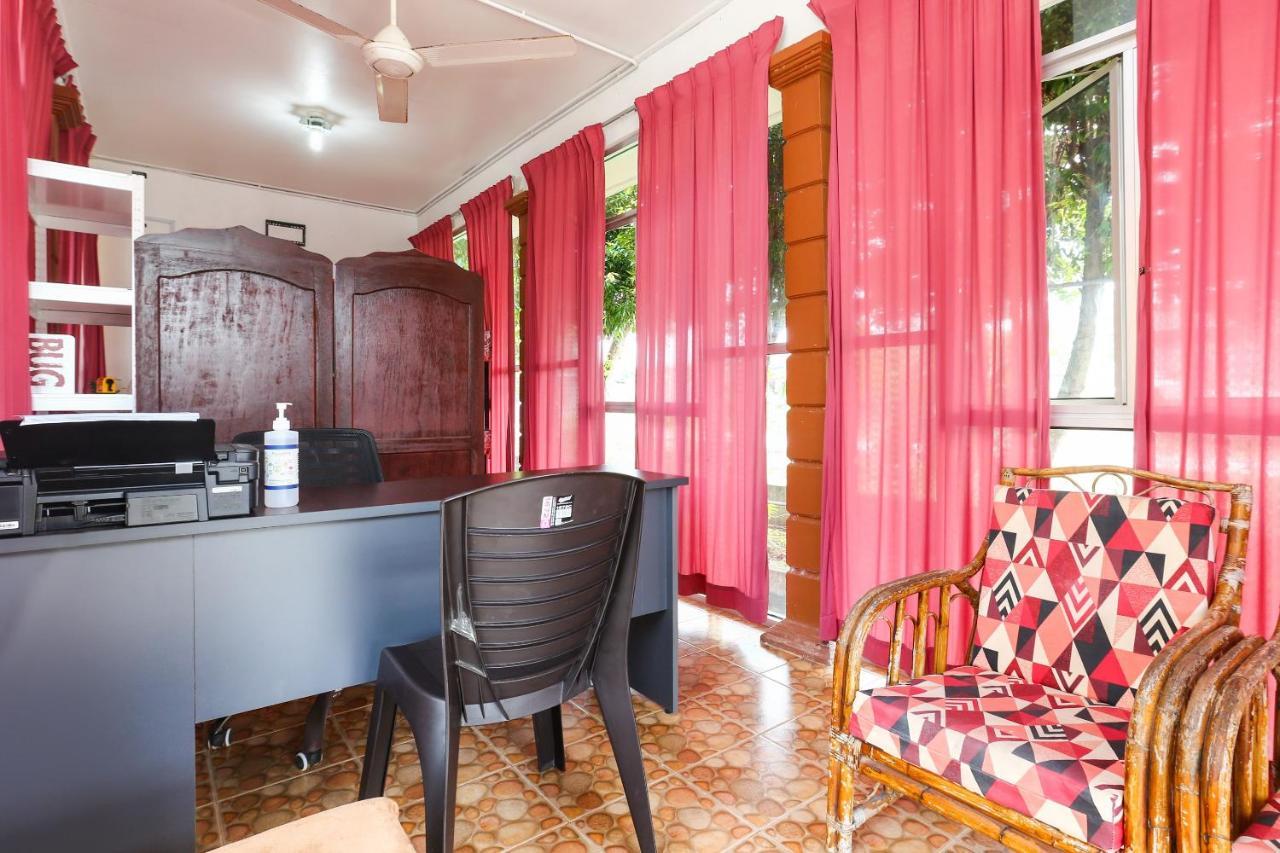 Oyo 89887 Chalet Yunie Marang Kültér fotó