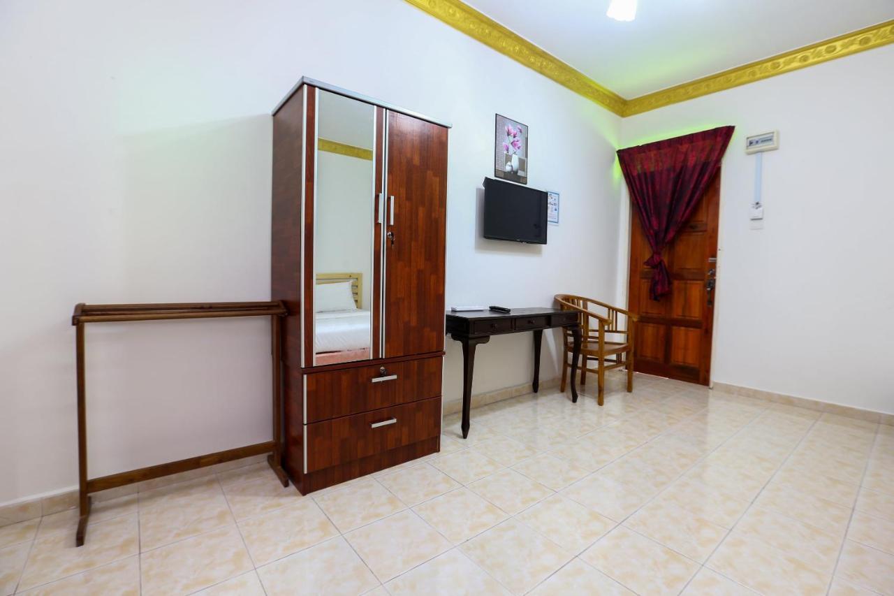 Oyo 89887 Chalet Yunie Marang Kültér fotó