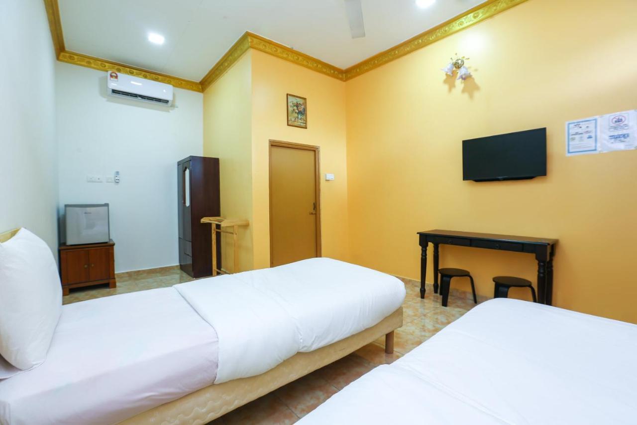Oyo 89887 Chalet Yunie Marang Kültér fotó