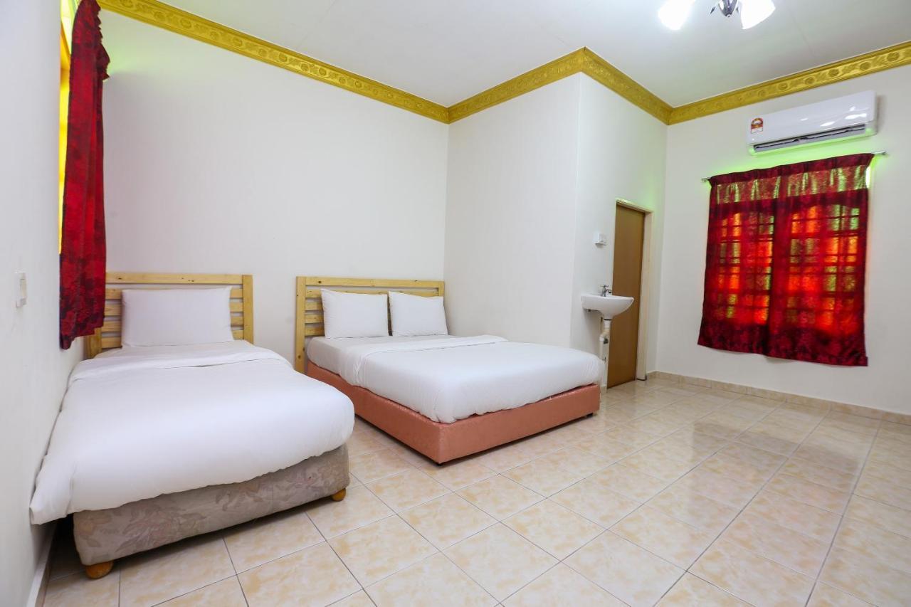Oyo 89887 Chalet Yunie Marang Kültér fotó