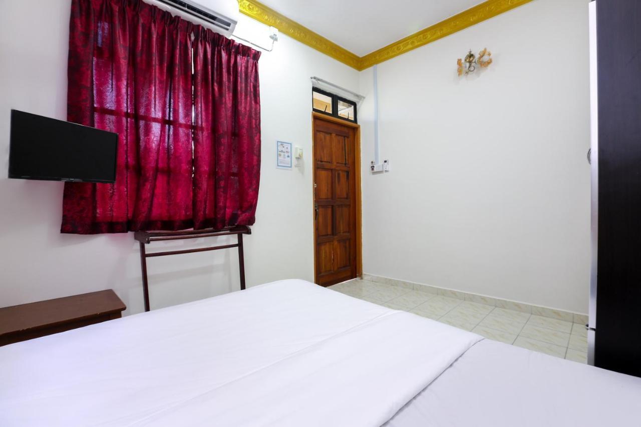 Oyo 89887 Chalet Yunie Marang Kültér fotó