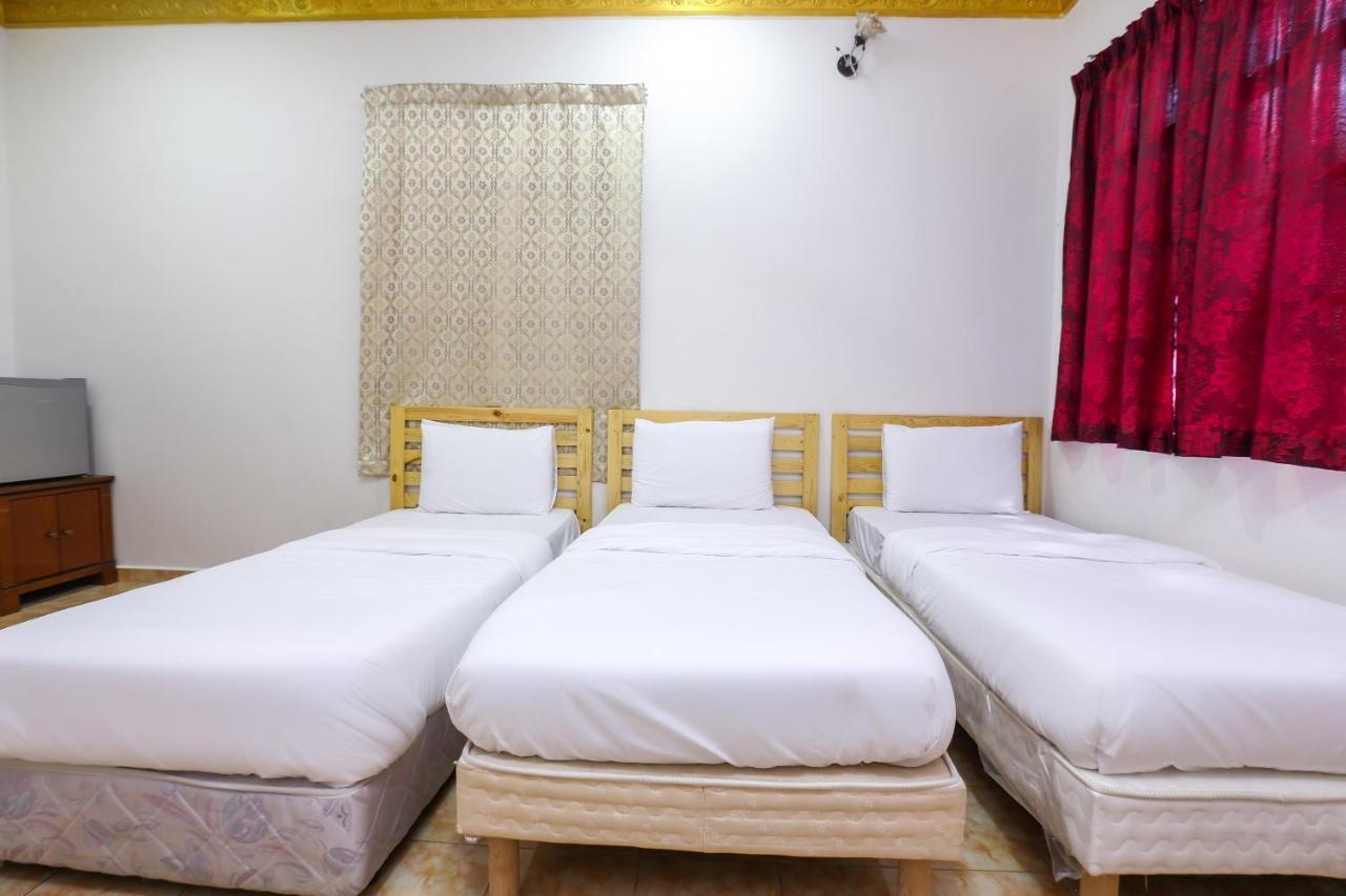 Oyo 89887 Chalet Yunie Marang Kültér fotó