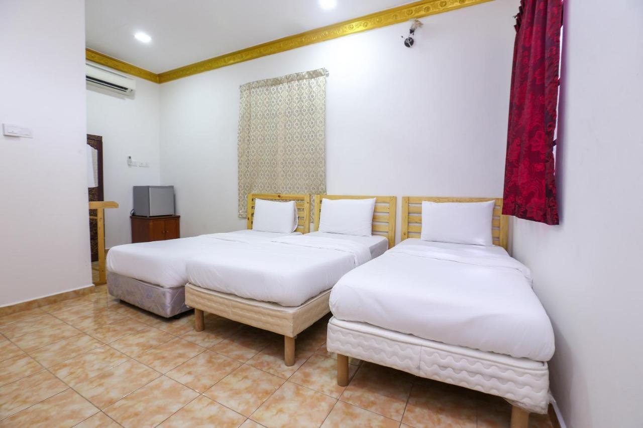 Oyo 89887 Chalet Yunie Marang Kültér fotó