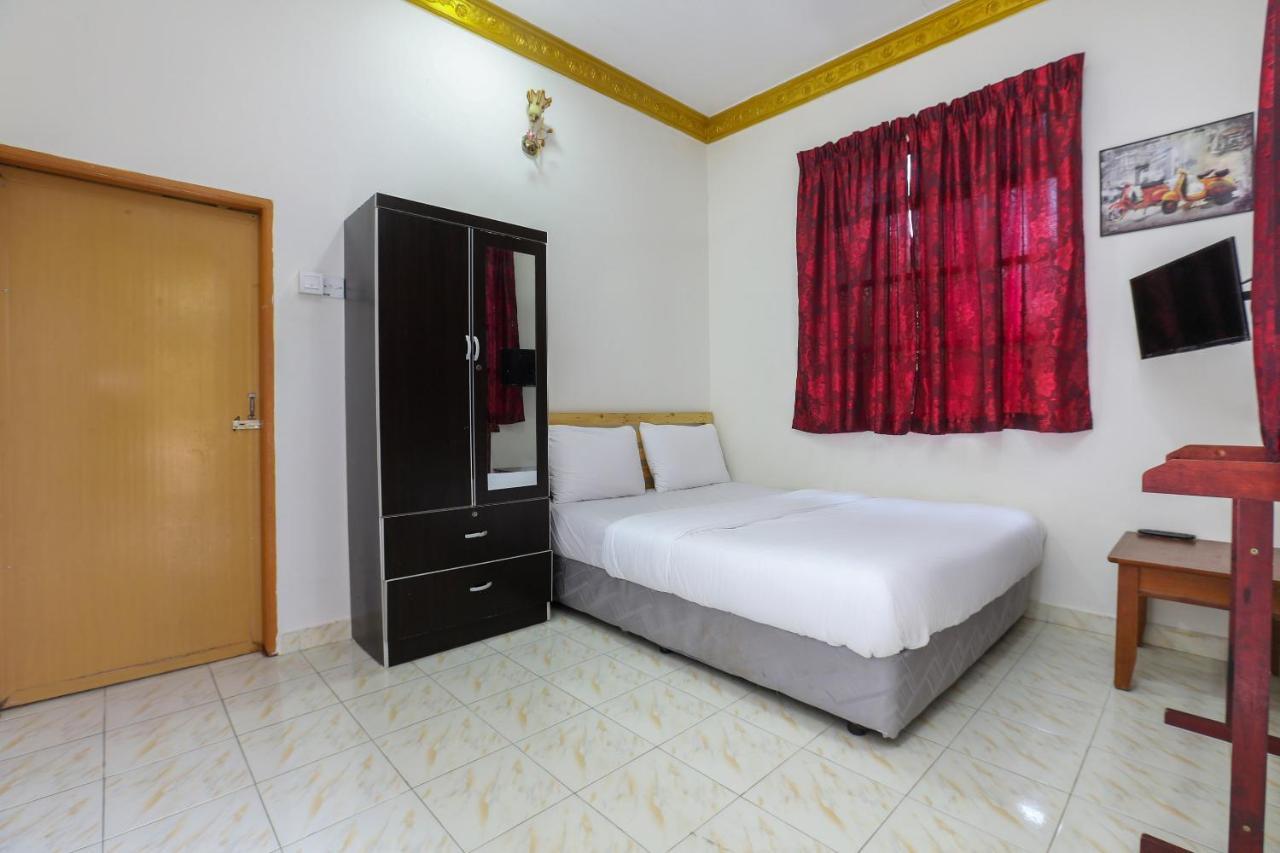 Oyo 89887 Chalet Yunie Marang Kültér fotó